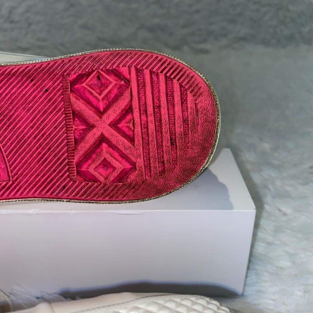 Converse Pink Leather "My Story" Sneakers - Picture 7 of 8